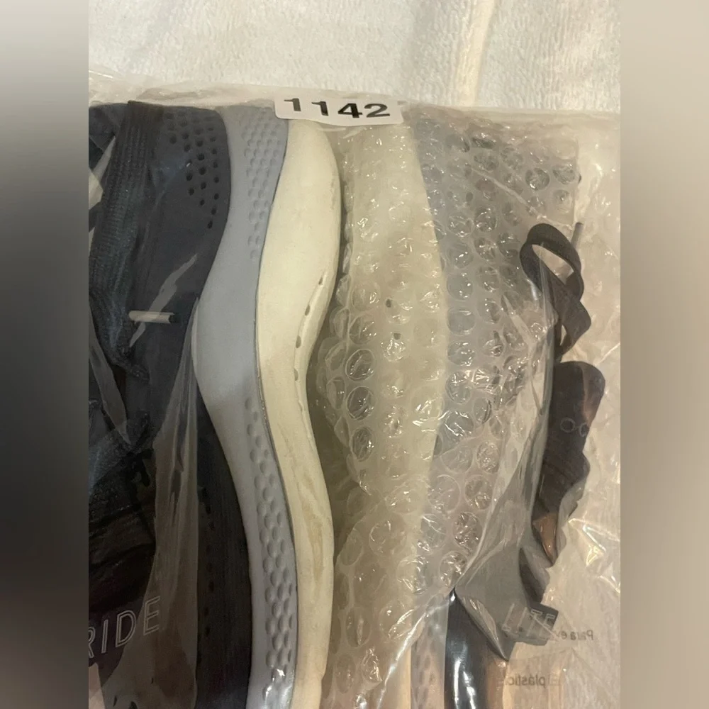 Crocs women’s LiteRide 360 Pacer Blue Grey Running Shoes‎ - Size 6